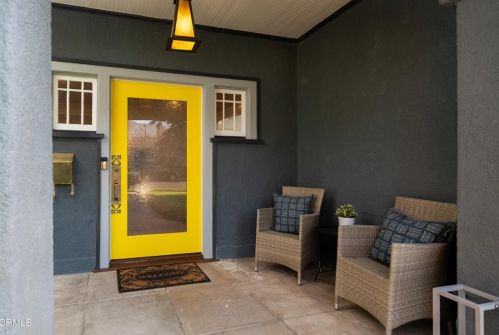 1194 Boston St, Altadena, CA 91001-3122