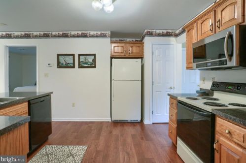 11 Mel Ron Ct, Carlisle PA  17015-8406 exterior