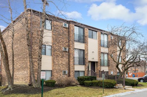 186 Dunteman Dr, Glendale Heights, IL 60139-1623
