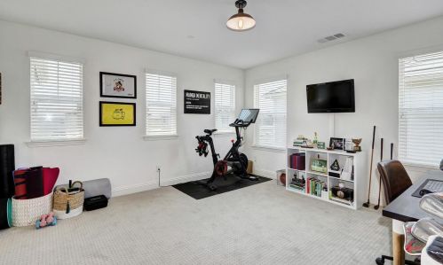 9979 Asilomar Ln, Elk Grove CA  95757-2549 exterior