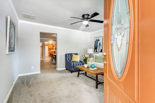 878 Hairston Rd, Stone Mountain, GA 30088-1938