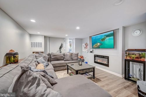 750 64 St, Philadelphia PA 19151-3128 exterior