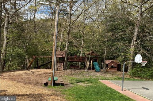 232 Lower Magothy Beach Rd, Severna Park MD  21146-2122 exterior