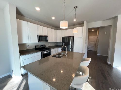14994 Belleview Ave, Denver CO  80015 exterior