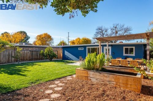 3124 Ameno Rd, Concord CA  94519-2221 exterior