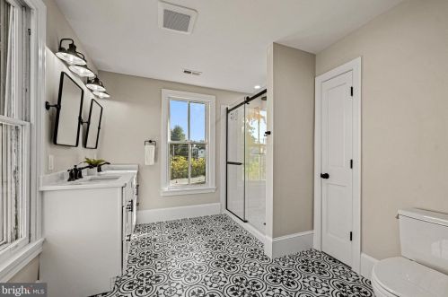 115 Washington Ave, Tavistock NJ  08033-3320 exterior