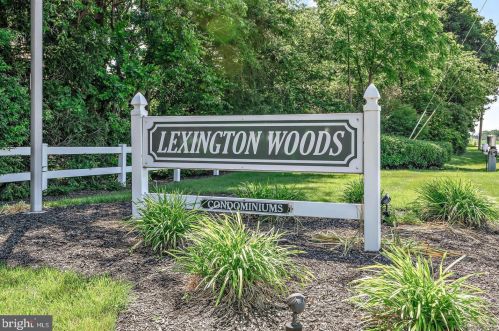 64 Lexton Dr, York PA  17404-9437 exterior