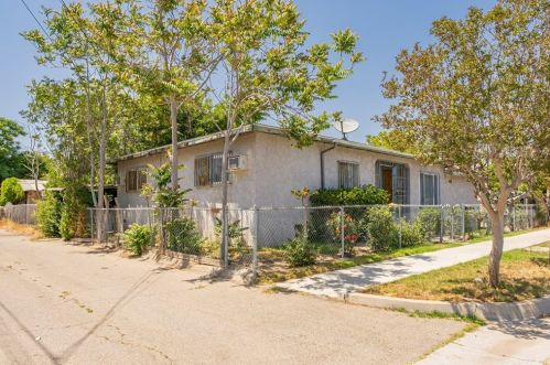 506 N St, Colton, CA 92324-3232