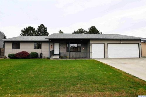 4406 Desert Pl, Pasco, WA 99301-9416