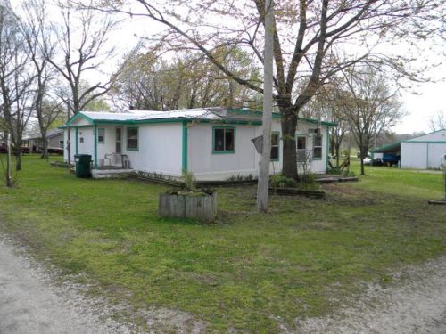 208 Second St, Arcola, MO 65603