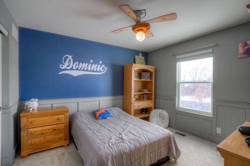 1600 Bristol Dr, Pingree Grove IL  60140-9038 exterior