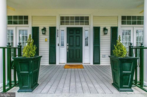 9229 Haines Dr, Lorton, VA 22079-3249