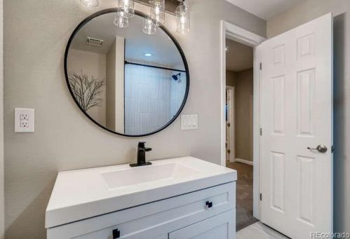 14380 Hampden Ave, Denver CO  80014-3995 exterior