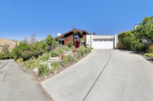 1241 Renraw Dr, San Jose, CA 95127-4418
