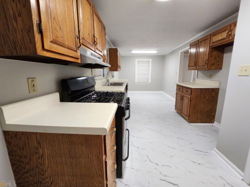 1330 Dunn Rd, Molena GA  30258-2959 exterior