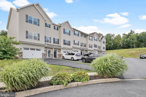 2775 Monticello Ln, Harrisburg, PA 17112-3757