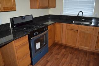 8297 Durham Rd, Portland OR  97224-7826 exterior