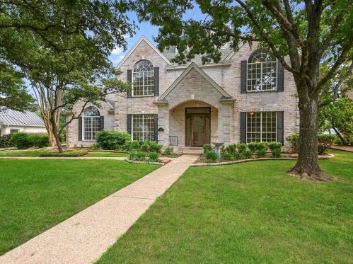 2711 Bartons Bluff Ln, Austin TX  78746-7988 exterior