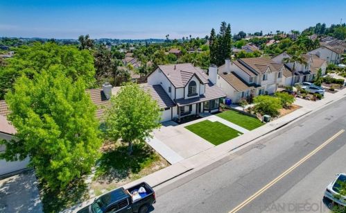 1376 Darwin Dr, Oceanside CA  92056-6618 exterior