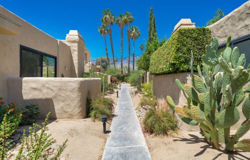 4760 Winners Cir, Palm Springs, CA 92264-5867