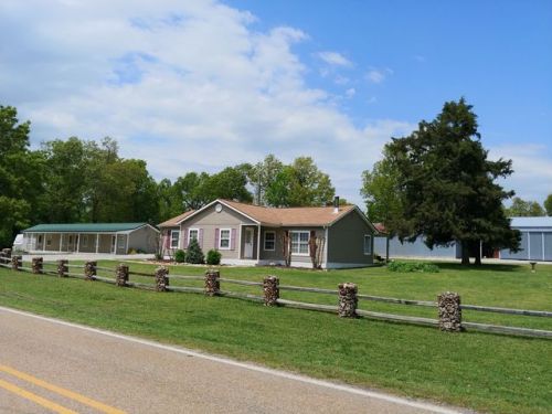9089 Oakland Rd, Oakland, AR 72661-9031