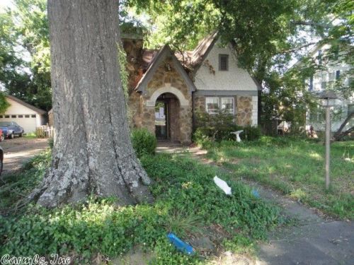702 Arch Ave, Searcy, AR 72143-5208