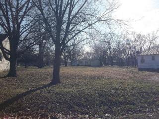 1326 Thornton Ave, Parsons, KS 67357-5062