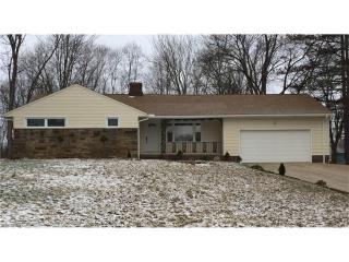 7564 Richmond Rd, Cleveland OH  44146-6508 exterior