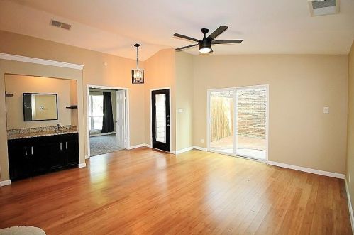 4229 Lavaca Trl, Carrollton TX  75010-4026 exterior