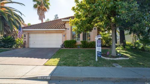 142 Bald Eagle Dr, Vacaville, CA 95688-1053