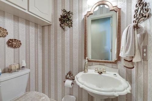 2212 Vly Vw Dr, Cedar Hill TX 75104-6712 exterior