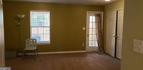 2528 James Maury Dr, Herndon VA  20171-4351 exterior