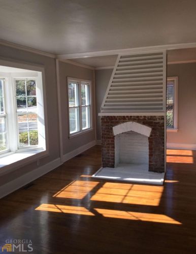 1895 Markone St, Atlanta GA  30318-6474 exterior