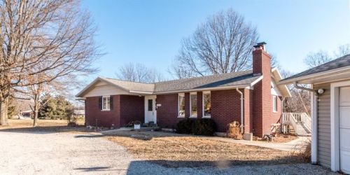4636 Burkshire Ln, Foster Pond, IL 62298-3724