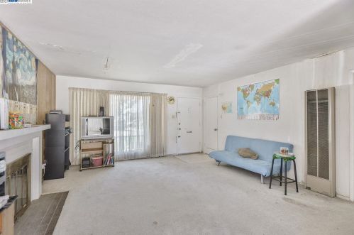 26108 Jane Ave, Hayward, CA 94544-3418