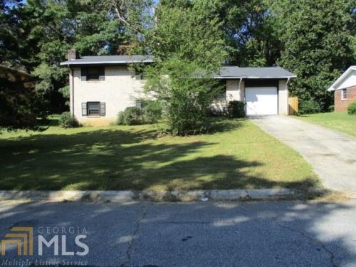 2526 Burton Cir, Morrow, GA 30260-2706