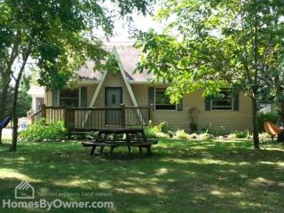 101 Mississippi Dr, Nelson IL  61021-8123 exterior
