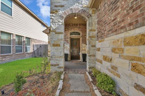 106 Deerfield Meadow Dr, Conroe TX  77384-1404 exterior