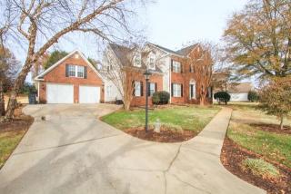102 Century Oaks Dr, Easley, SC 29642-8256