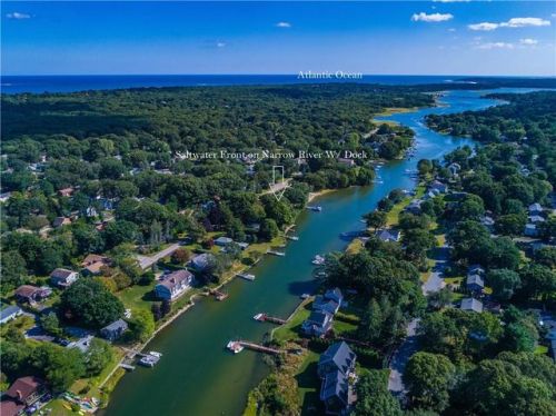 102 River Dr, South Kingstown, RI 02882-2405