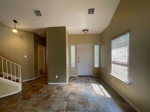 5206 Hartson, Uhland TX  78640-4327 exterior