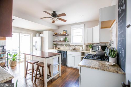 24 Linden Ave, Pitman NJ  08071-2108 exterior