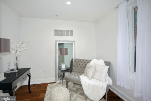 1747 Howard St, Philadelphia PA  19122-3222 exterior