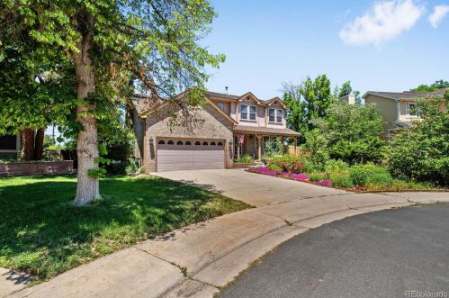 2425 Oakland Cir, Denver, CO 80014-1885
