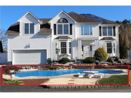 300 Hillside Dr, Lakehurst, NJ 08759-5672