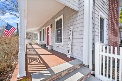 71 Horton Ave, Cheshire, CT 06410-2707