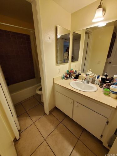 2837 Fairview St, Santa Ana CA  92704-7728 exterior