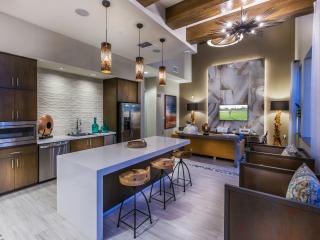 12257 Heritage Springs Dr, Whittier CA  90670 exterior