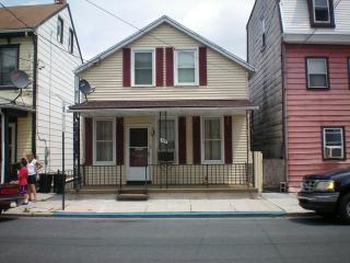 348 5th St, Lebanon PA  17046-3608 exterior