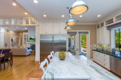 1015 Tiger Tail Dr, Riverside CA  92506-5423 exterior